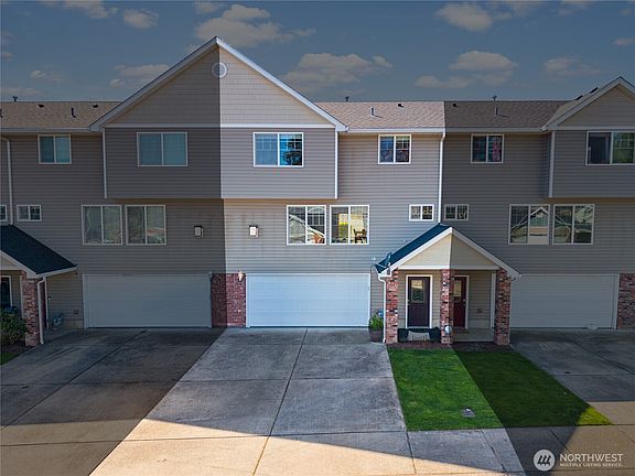 2nd image of 8004 NE 37th Avenue