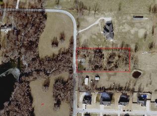 516 S Lake Rd, Springdale, AR 72762