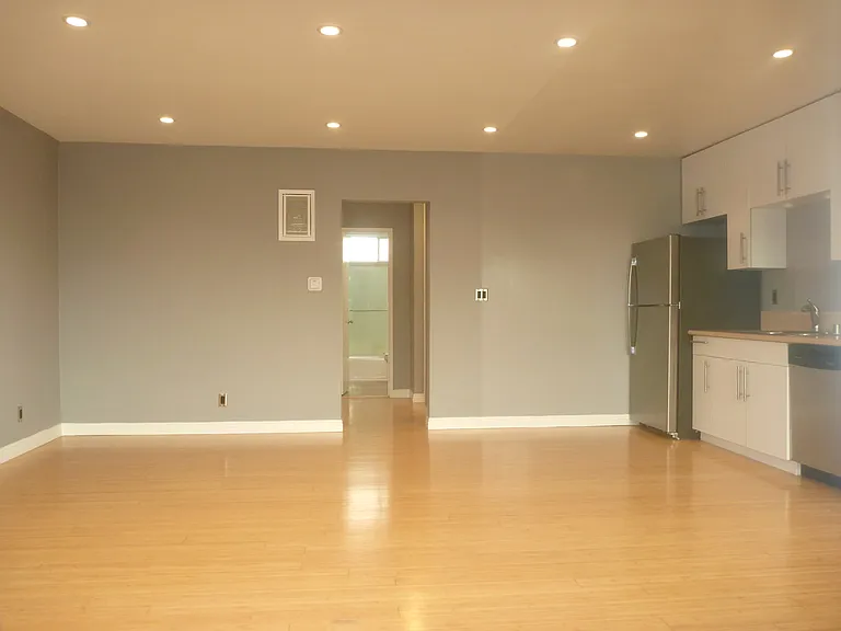 1527 Princeton St #2 — Photo 5