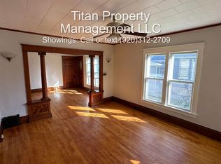 132 W 14th Ave #1, Oshkosh, WI 54902