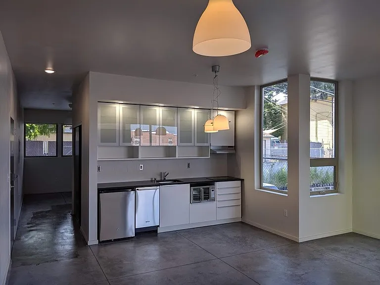 612 Tacoma Ave S #102 — Photo 2