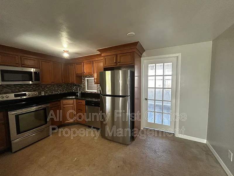 Building Photo - 11504 103rd St