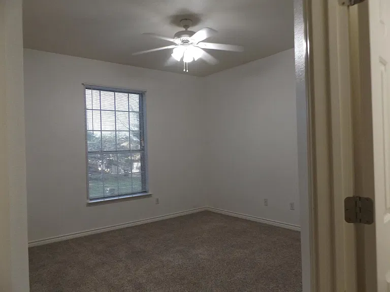 2911 Whisper Oaks Ln #B — Photo 12