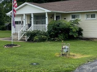 115 Ash Ln, Sistersville, WV 26175