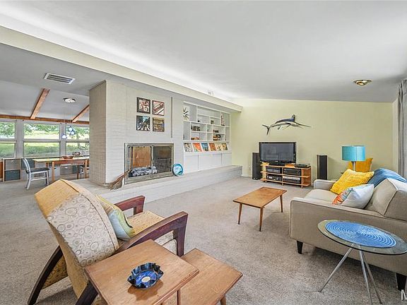5th image of 32 Sydney Ct