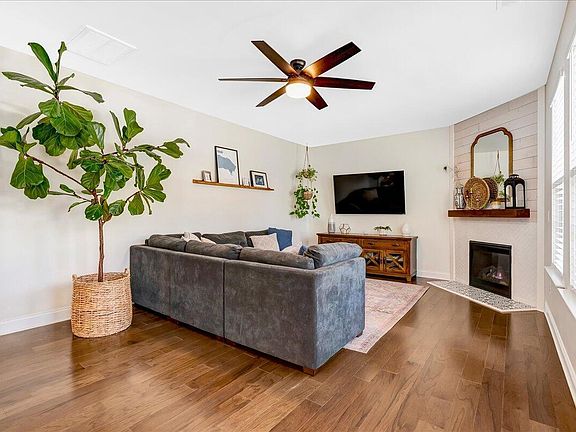 2nd image of 2421 Slate Rock Dr