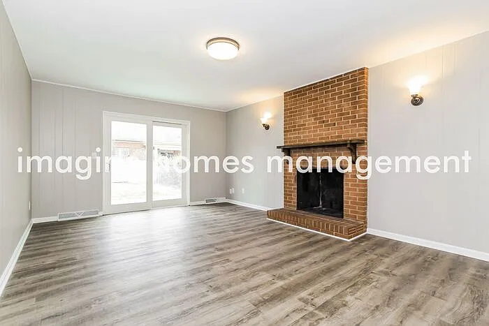 1510 Oldbridge Rd — Photo 3