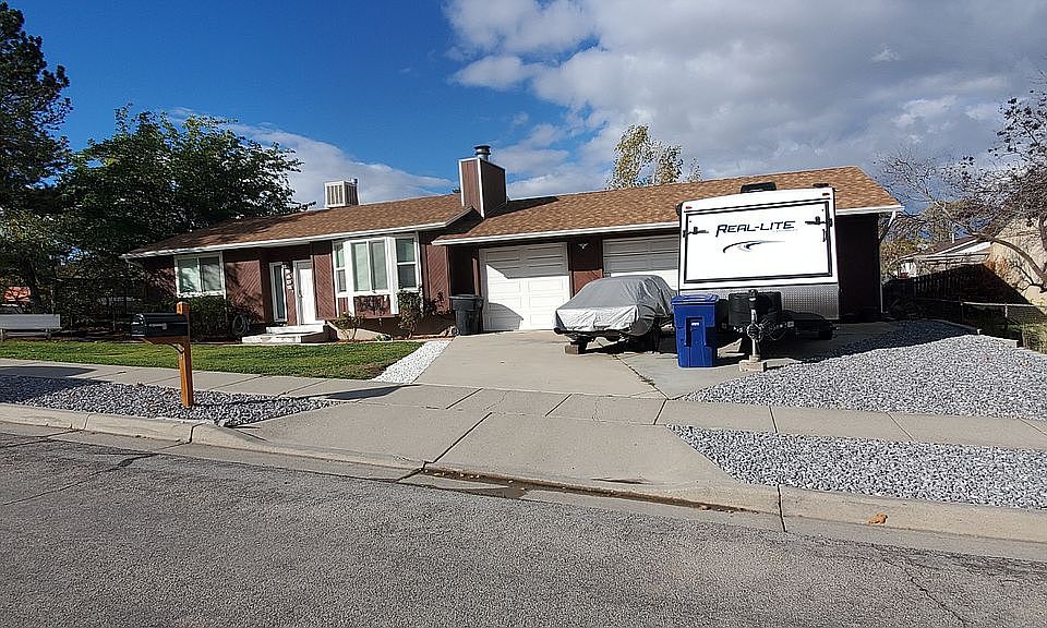 1st image of 5492 W Highwood Dr