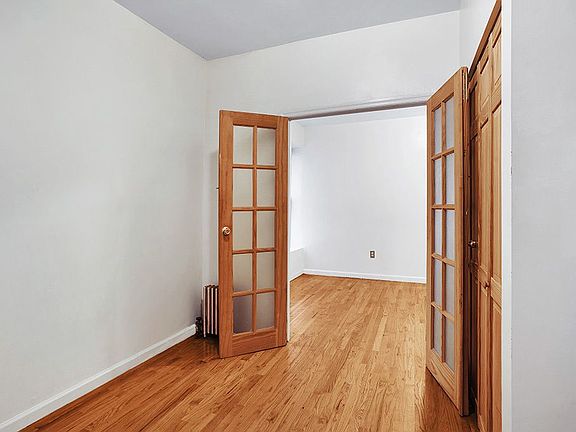 4th image of 122 E 103rd St APT 7