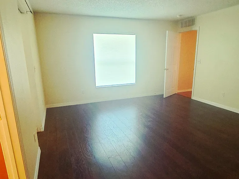 16 Lloshire Path — Photo 24