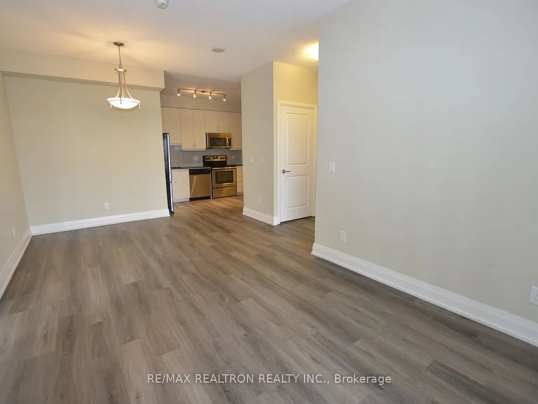 75 N Park Rd #302 — Photo 16