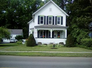 1018 N Military Rd, Niagara Falls, NY 14304