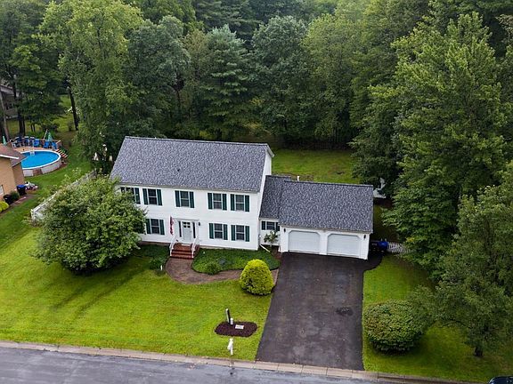 2nd image of 43 Maryvale Dr