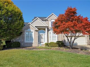 8432 Acadia Dr, Northfield, OH
