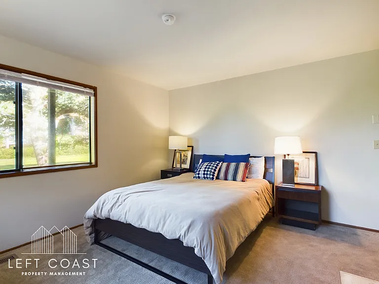 132 Salishan Dr — Photo 56
