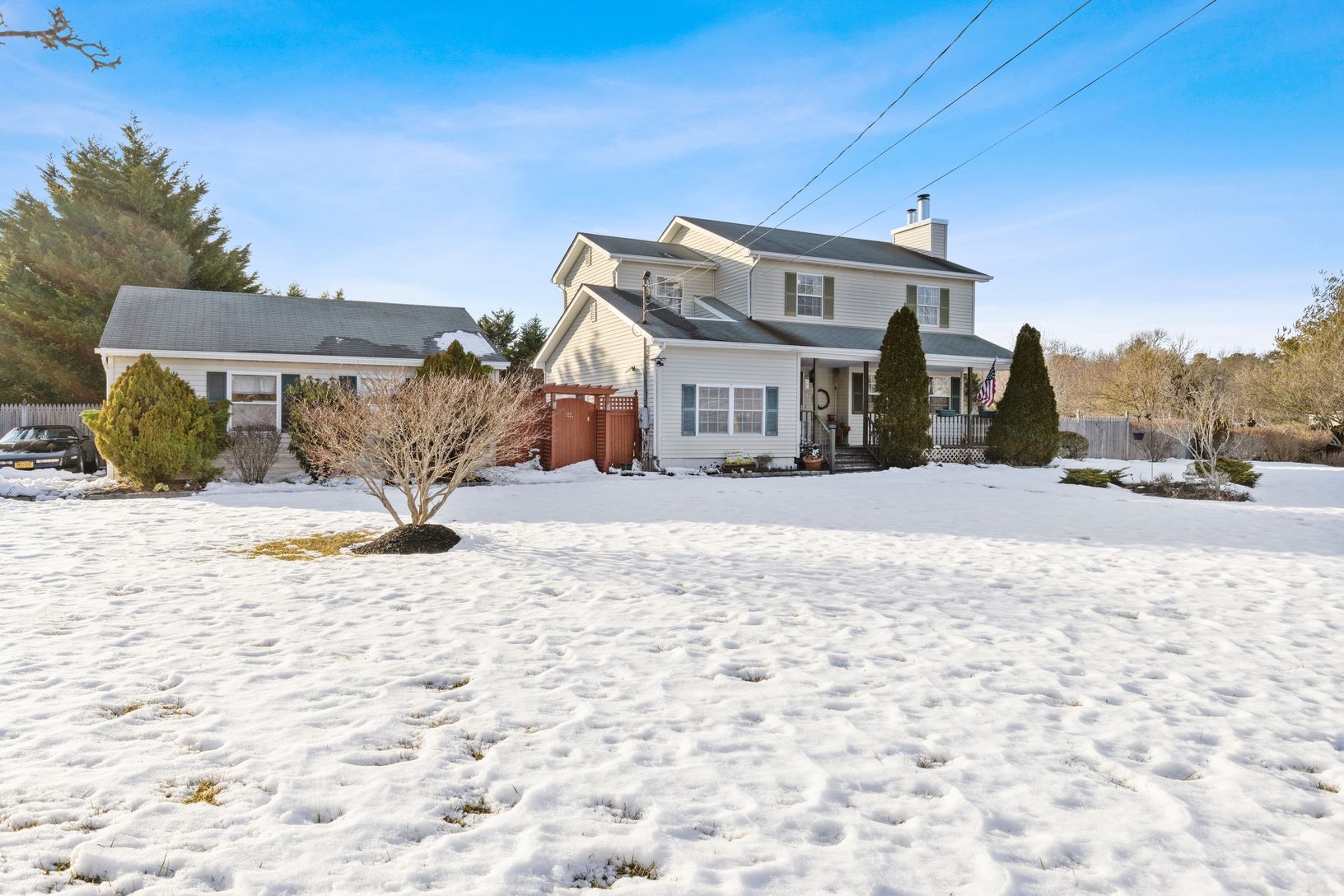  4 BEDROOM 2 BATH COLONIAL WITH 20 X 40 POOL