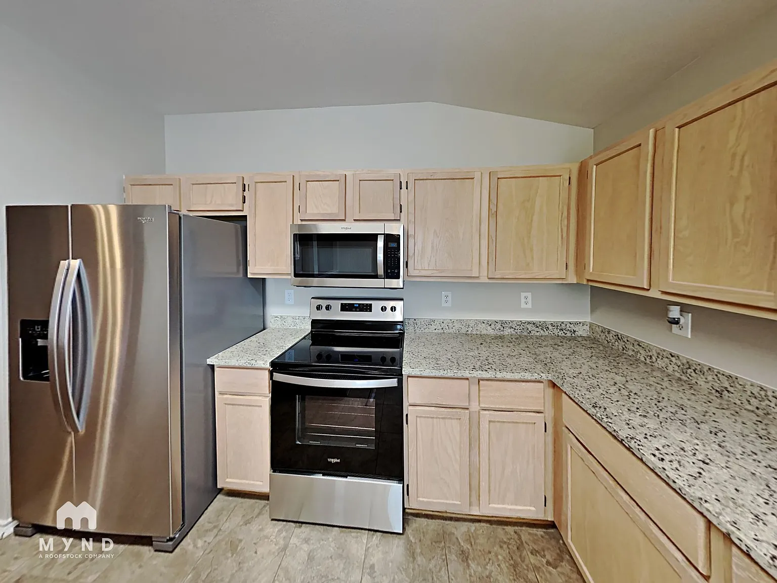3 bed, 2.0 bath, 1310 sqft, $1,595 — Photo 2