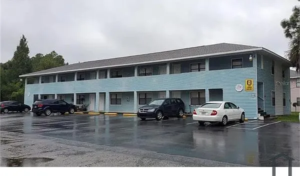 2 bed, $1,200 — Photo 3