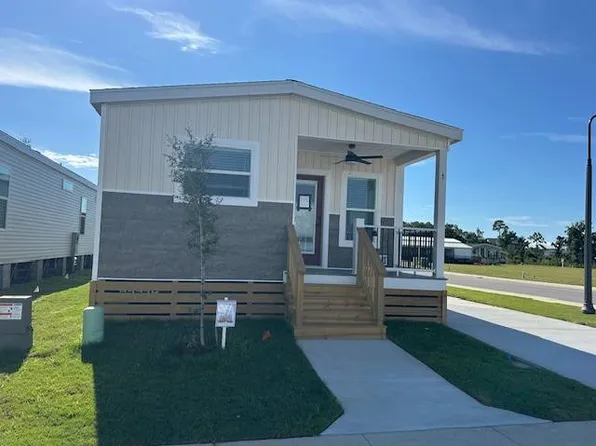 47 Sheepshead Ln #51, Freeport, FL 32439