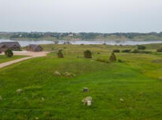 3076 Lake Front Dr, Jamestown, ND 58401