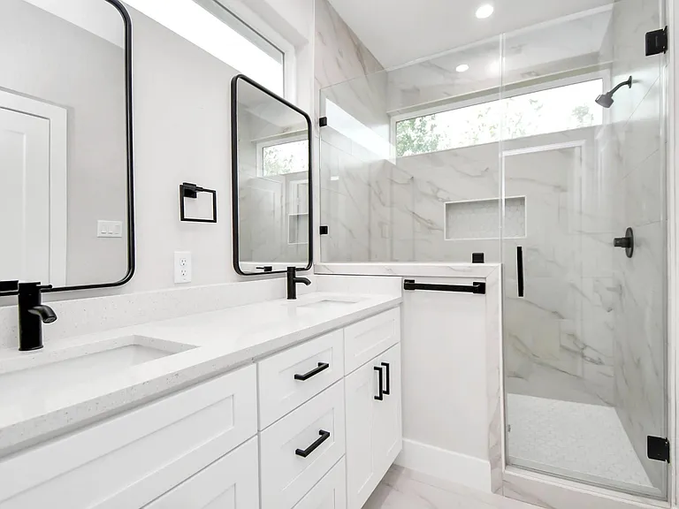 2411 Chew St — Photo 33