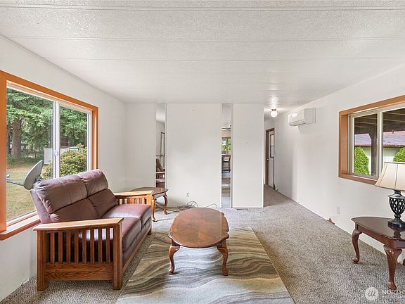 3rd image of 7 N Rosemary Lane
