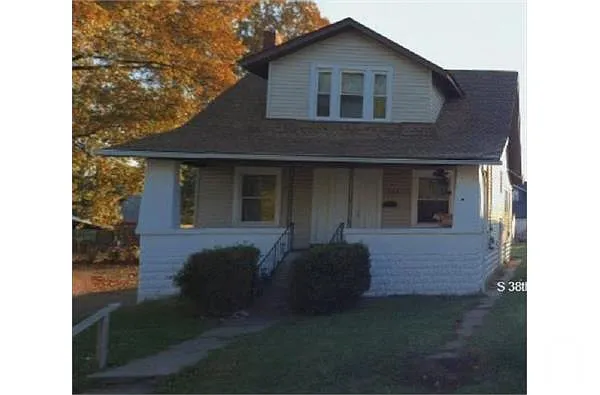 715 S 38th St photo 1