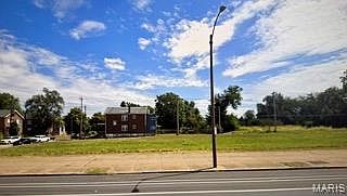 1st image of 5250 Greer Ave