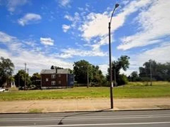 5250 Greer Ave, Saint Louis, MO 63115