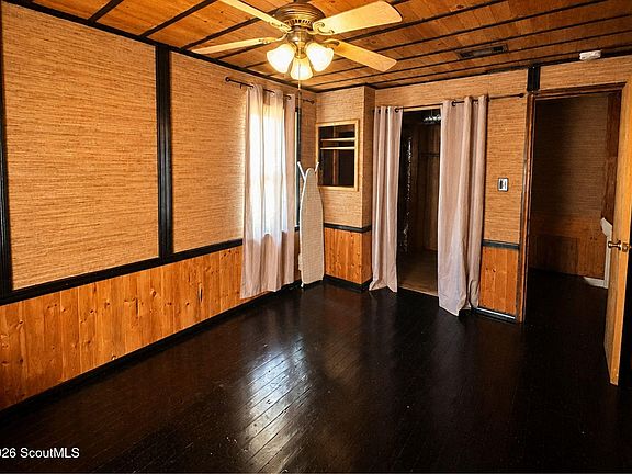 5th image of 6285 Pond Ave