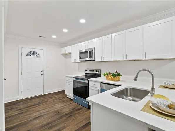 515 W End Blvd, Madison, NC 27025