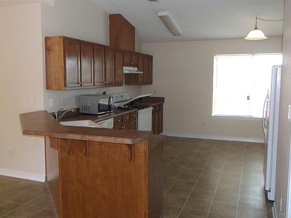 4th image of 5085 Cocoa Dr