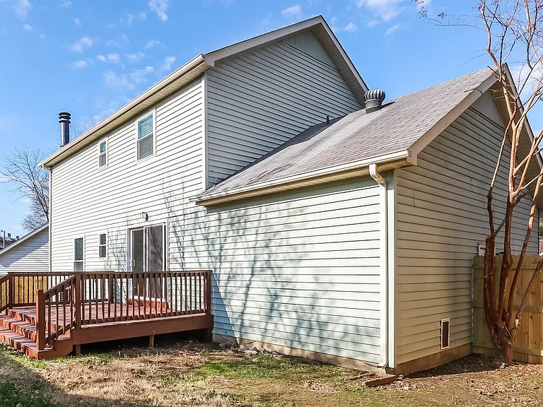 111 Dorchester Ct — Photo 17