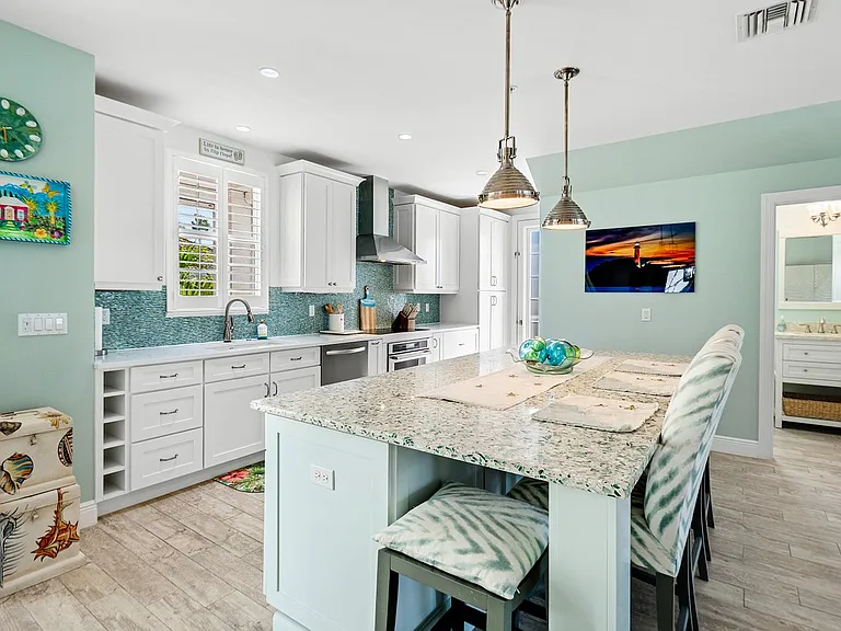 270 Mercury Rd — Photo 29