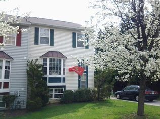 652 Retriever Dr, Hampstead, MD 21074