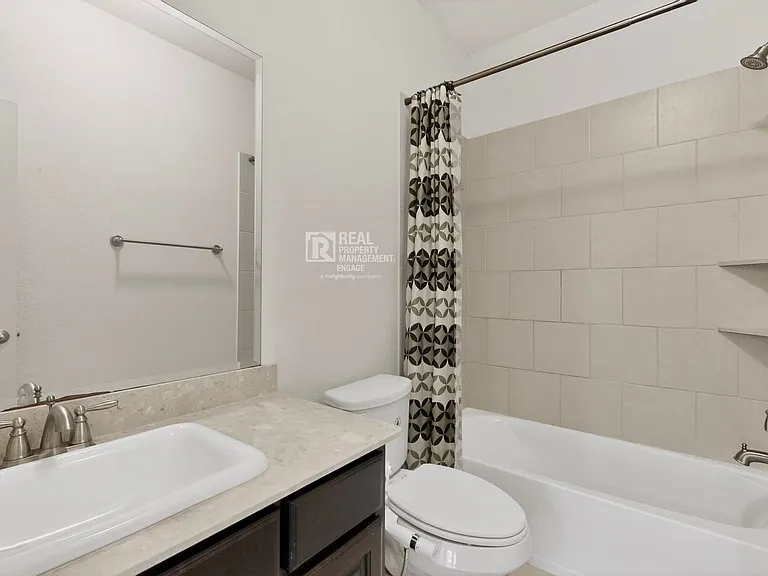 151 Darian Dr — Photo 48
