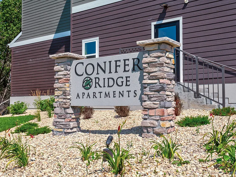 Conifer Ridge Apartments — Photo 16