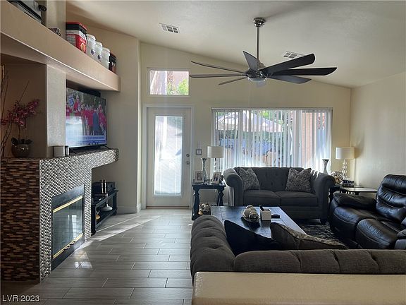 4th image of 9821 Aspen Grove Pl