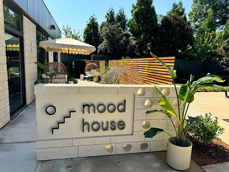 Mood House Oakhurst _ wellness spa (3-min drive or 12-min walk)