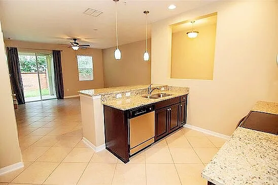 Nice Townhome in the hear of Oviedo! — Photo 3