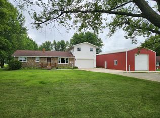 24455 Fulfs Rd, Sterling, IL 61081