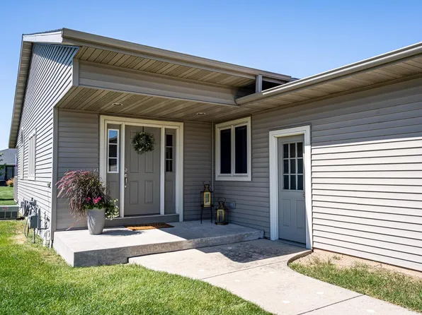 141 Parkview COURT, Cedar Grove, WI 53013