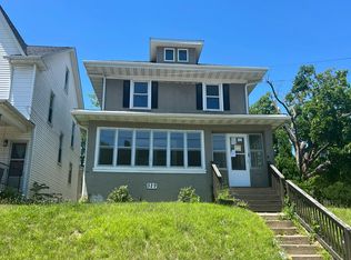 529 Maple Ave, Muscatine, IA 52761
