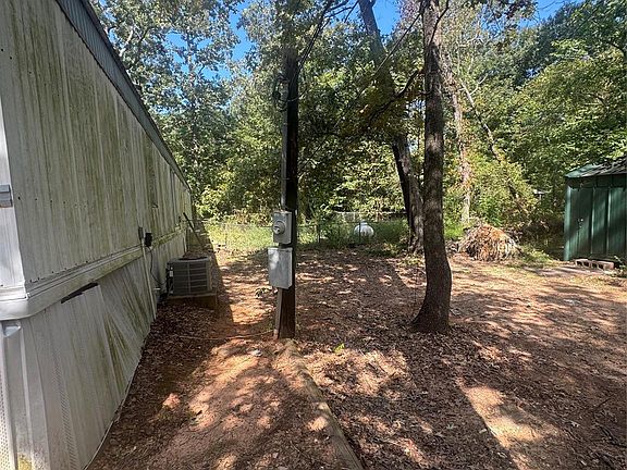 3rd image of 15497 Parret Ln