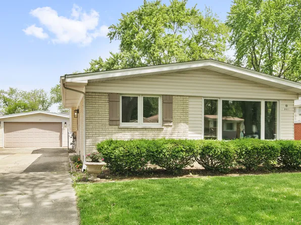 901 N Rainbow Dr, Glenwood, IL 60425