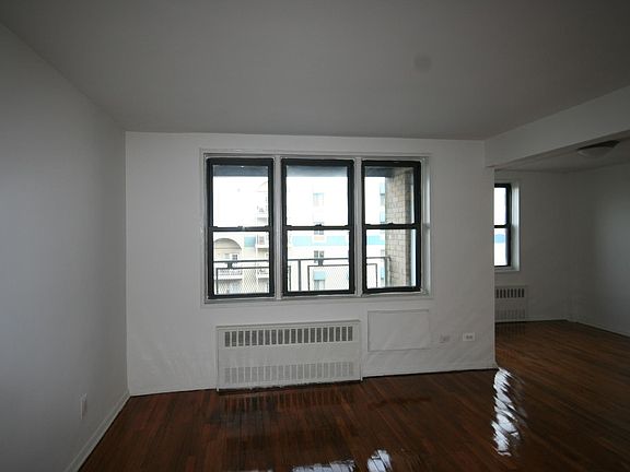 2nd image of 25 Franklin Blvd APT 3