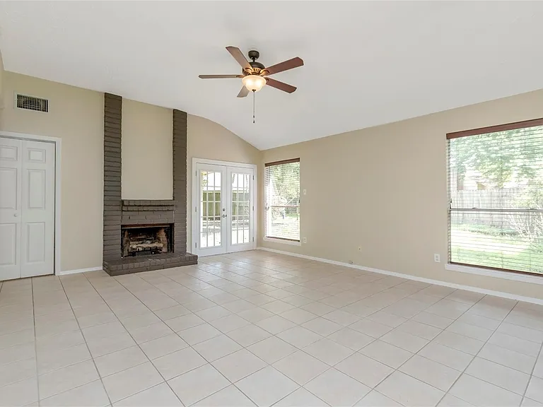 6903 Foxmont Ln — Photo 12
