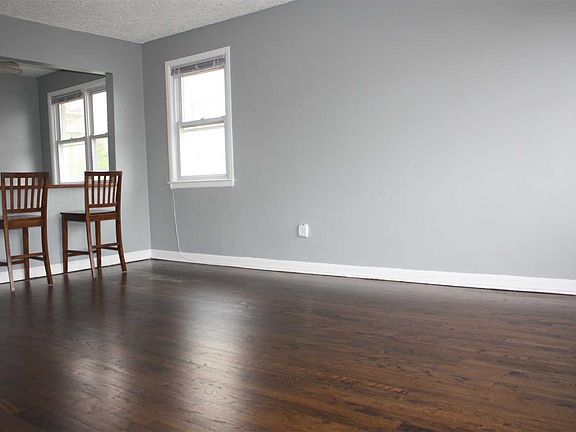 4th image of 644 E Broadway APT 8