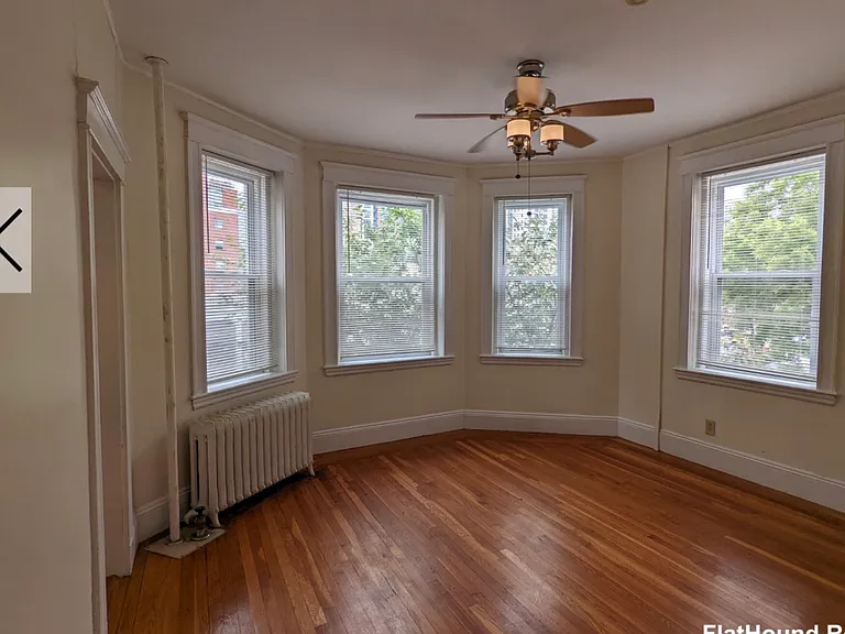 96 Kilmarnock St #8 — Photo 1