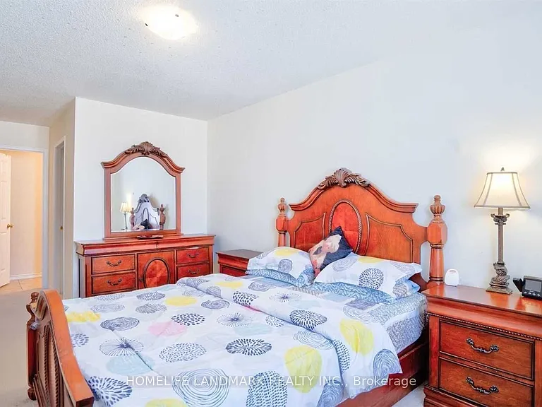 38 Silvester St — Photo 12
